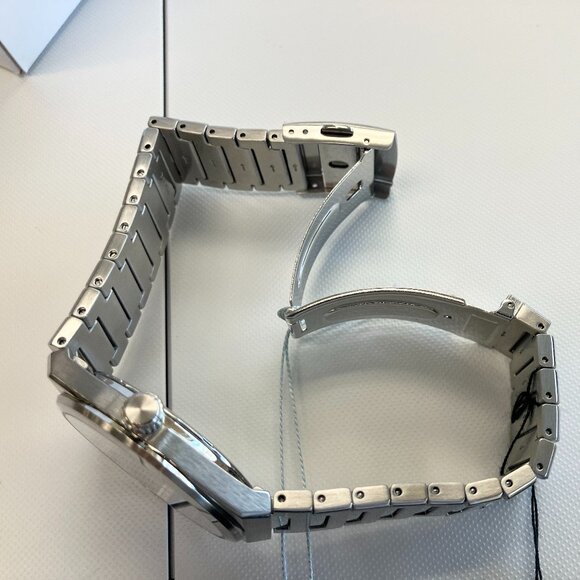 Seiko Essentials Watch Baby Blue Dial SUR599 - Picture 5 of 9